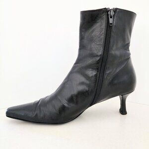 Stuart Weitzman Women's Boots Size 9.5 Made in Spain